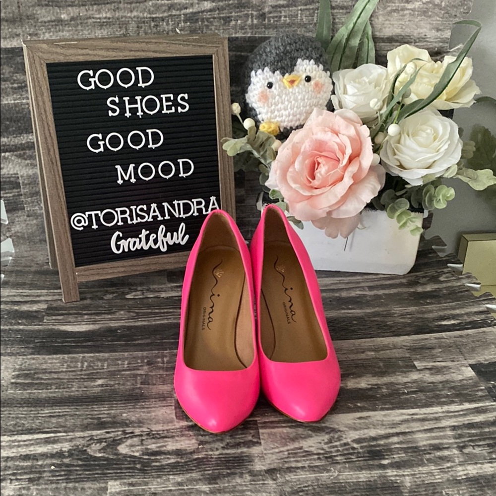 Nina Originals bright Pink kitten Heel Elegant Design shoe